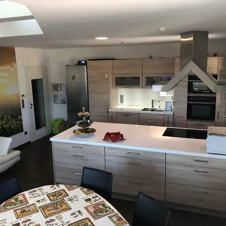 Homestay Calm Spacy Room, Own Modern Bath, Near Center, To 1 Person Or A Couple - Not Suitable For Craftsmen, Not Accepted - Privatly Rented Nuremberg