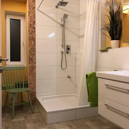 Calm Spacy Room, Own Modern Bath, Near Center, To 1 Person Or A Couple - Not Suitable For Craftsmen, Not Accepted - Privatly Rented Nuremberg