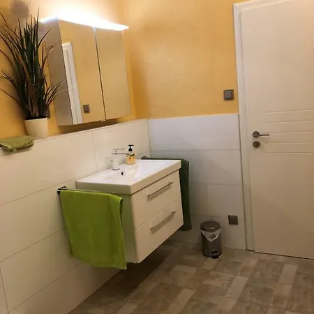 Calm Spacy Room, Own Modern Bath, Near Center, To 1 Person Or A Couple - Not Suitable For Craftsmen, Not Accepted - Privatly Rented Nuremberg